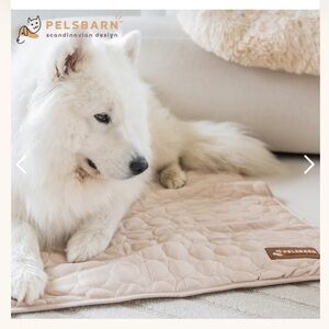 NWOT Pelsbarn Cooling Mat - Large in Beige